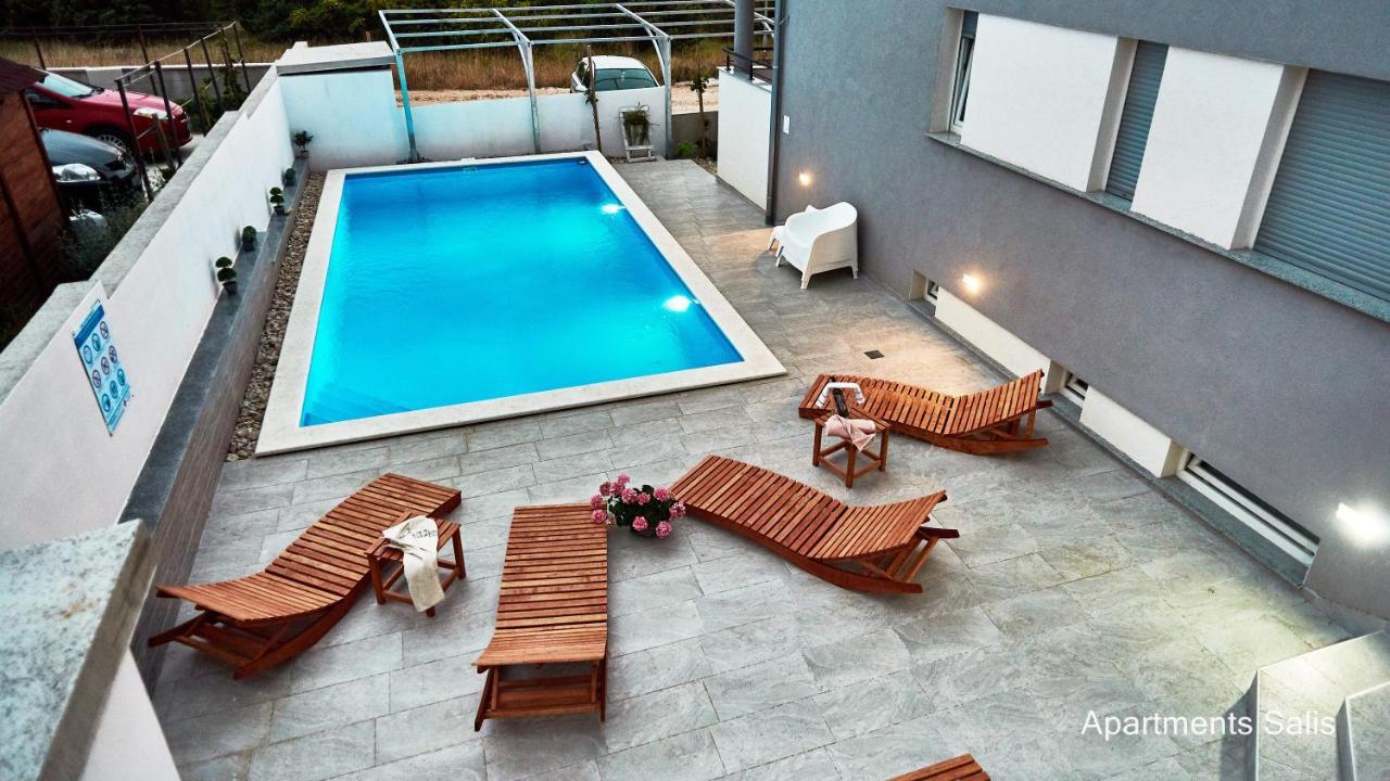 Salis Apartments Vrsi Exterior photo