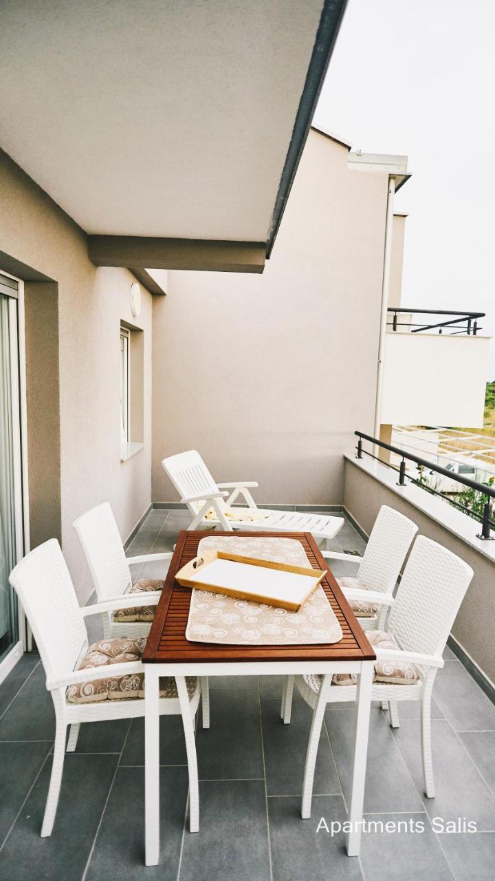 Salis Apartments Vrsi Exterior photo